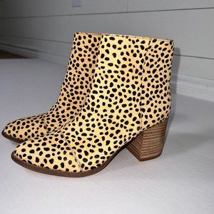 Dolce Vita Cheetah Print Faux Fur Tan and Black Booties NWOT Size 8